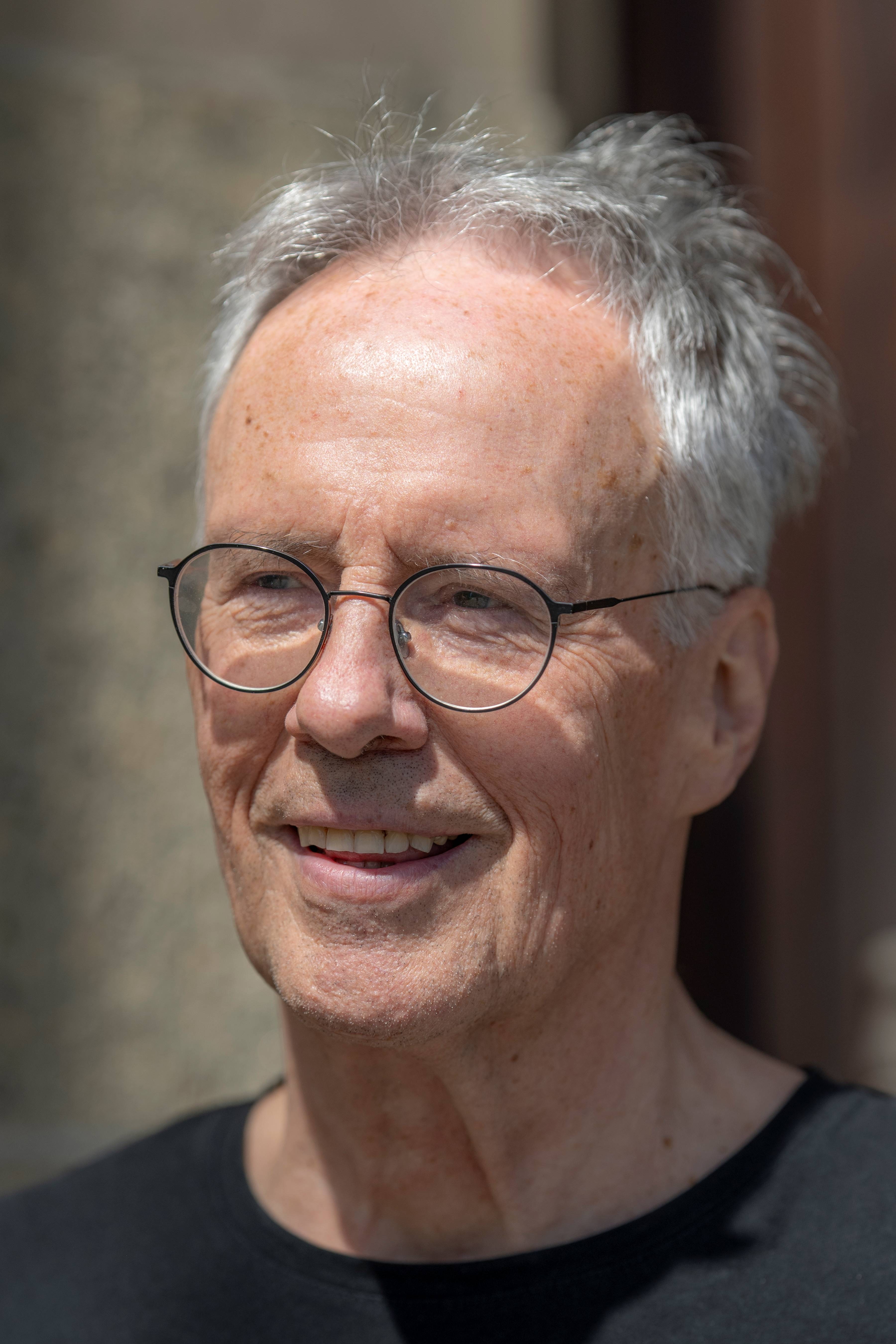 Dr. Fedor Weiser
